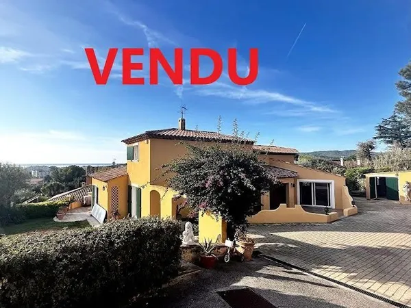 Maison 6 pièces 250 m²