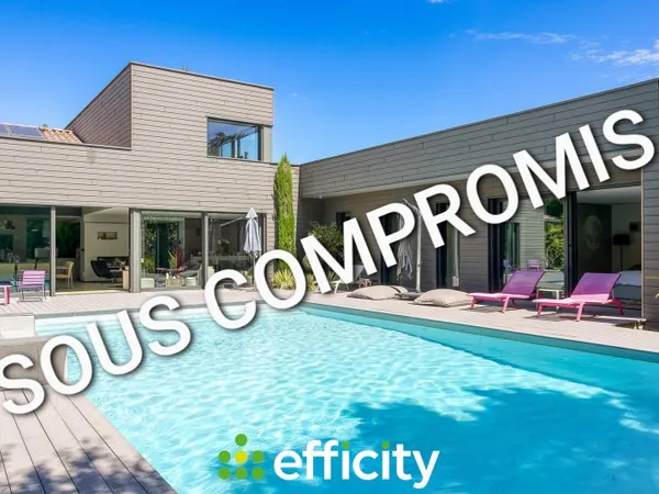 Maison 10 pièces 385 m²