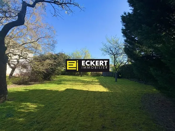 A Boersch, terrain sur environ 8 ares + chemin d'accès