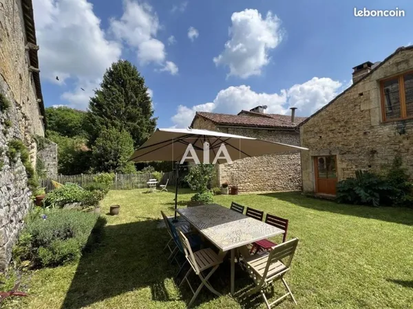 Maison 9 pièces 238 m²