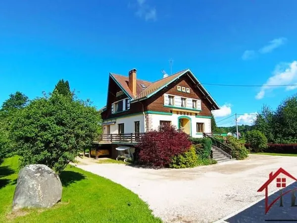 Immeuble 10 pièces 277 m²