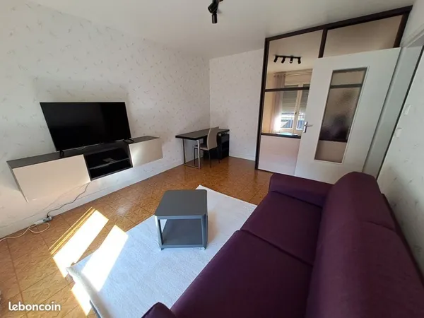 Studio meublé secteur carmes