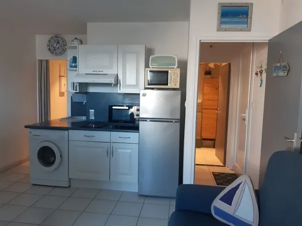 STUDIO MEUBLE 27.79 M2