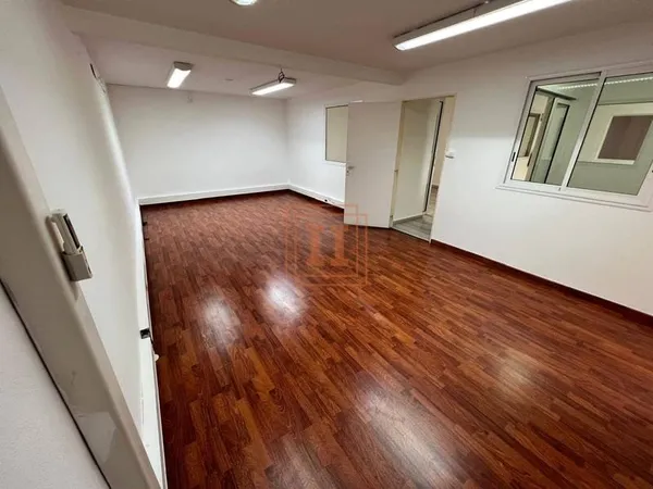 Bureau 320 m²