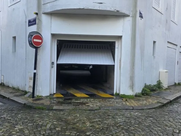 place de parking sécurisé Bordeaux centre