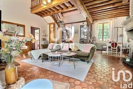 Maison 7 pièces 210 m²