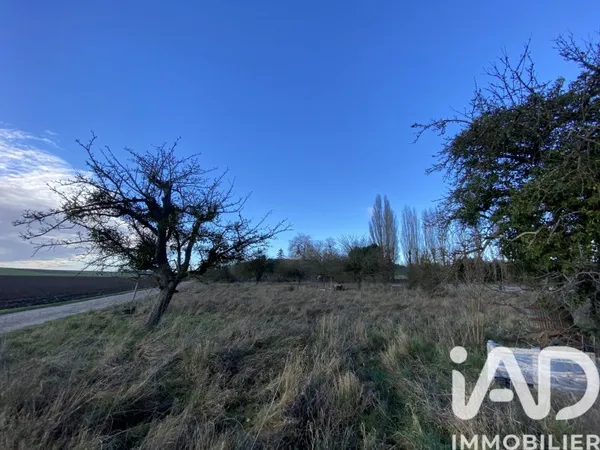 Terrain 900 m²