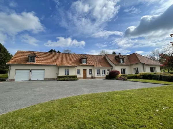 Magnifique villa d'architecte, 450 m2 habitable, terrain de 13 190 m2, à 10 kms de Montreuil-sur-Mer