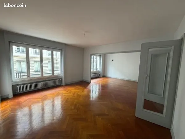 Appartement Lyon 6, proche commerces et transport en commun