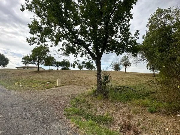 Terrain à bâtir viabilisé - 2850 m² - Orienté SUD