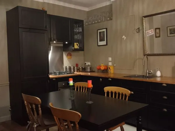 Appartement type loft 19ème grand jardin et vue sur forêt domaniale (25 mn gare du nord)