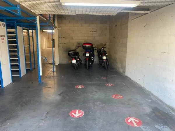 Local commercial 210m2