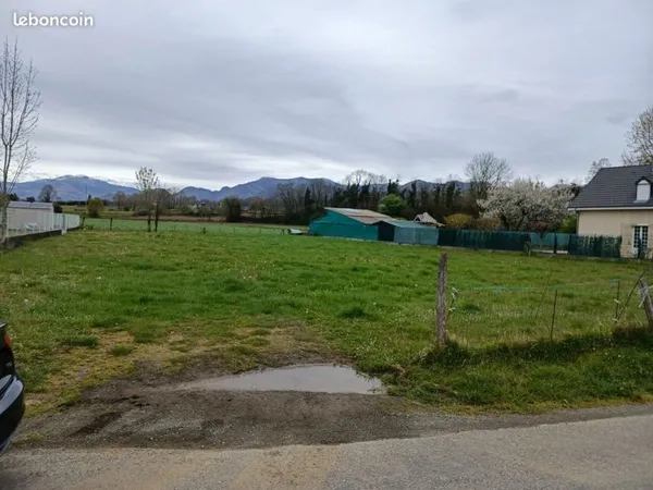 Terrain constructible de 1811 m2