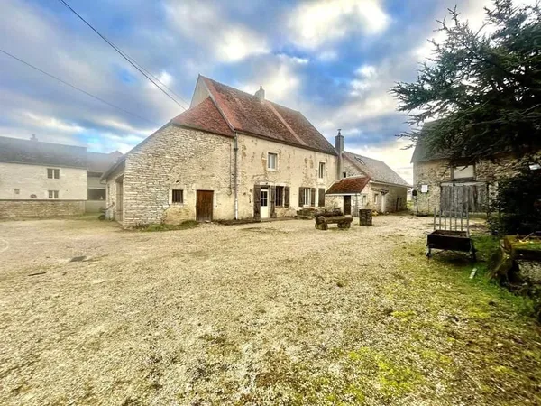 En exclusivité, Maison 220m² à finir de rénover