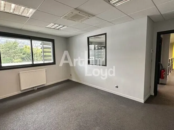 Bureaux 200 m²