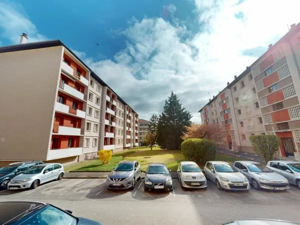 VILLEURBANNE GRATTE-CIEL-T3 +Balcon-Fort Potentiel