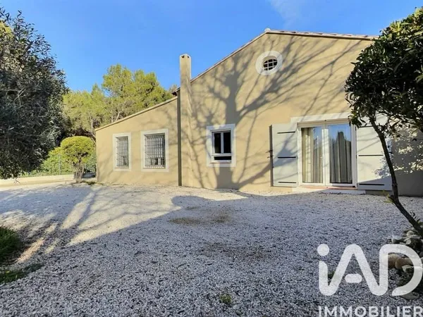 Maison de plain-pied 6 pièces 185 m²