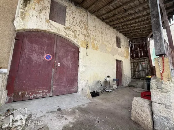 PESSAC SUR DORDOGNE : Grange en pierre