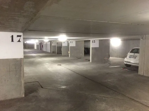 Parking 12 m²