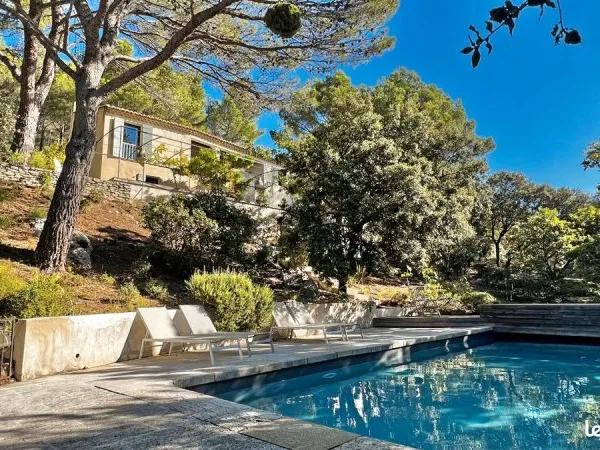 A vendre - Maison au calme absolu - Luberon sud - vue dominante et nature sauvage