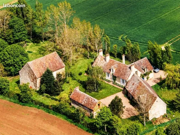 Corps de Ferme de Caractère au Coeur du Perche Sarthois