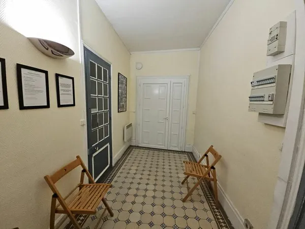 Local professionnel de 72 m2 à St arnoult