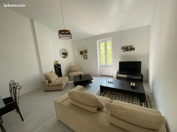 Appartement meublé centre PERTUIS (84120)