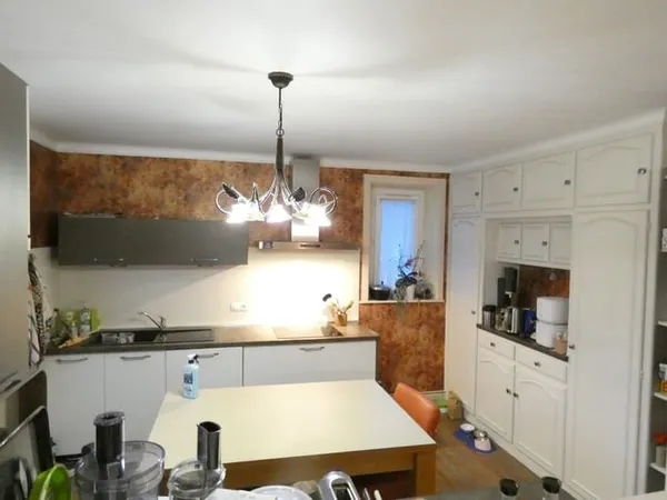 AURILLAC BELLE ET GRANDE MAISON 191 M2