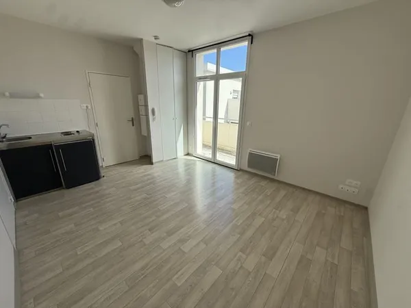 Studio de 20,31 m2 dans résidence - BORDEAUX