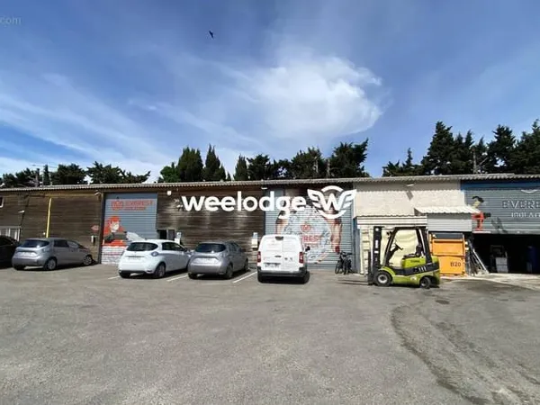 Commerce 1 pièce 124 m²