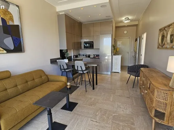 NICE - MONT BORON - 2 PIÈCES 47,82 m² + TERRASSE 56,70 m² + STUDIO INDEPENDANT