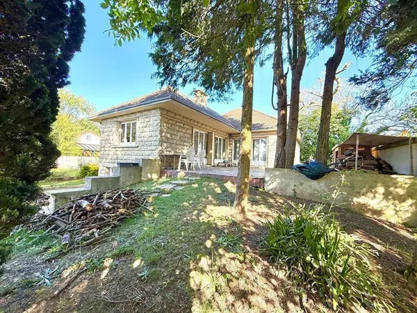 Maison 7 pièces 151 m²