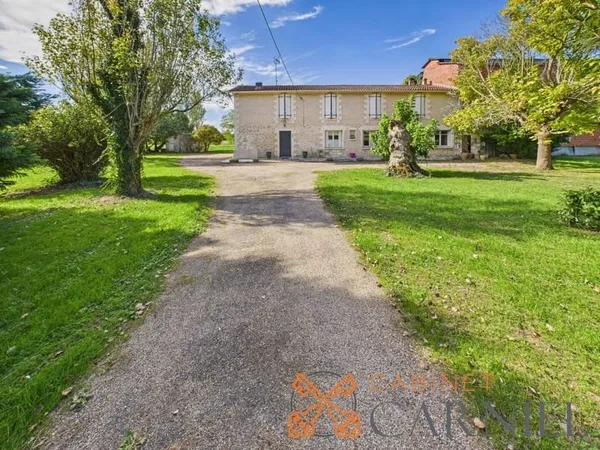 Villa 8 pièces 211 m²
