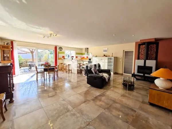 Maison plain pied - 3 chambres - jardin - garage