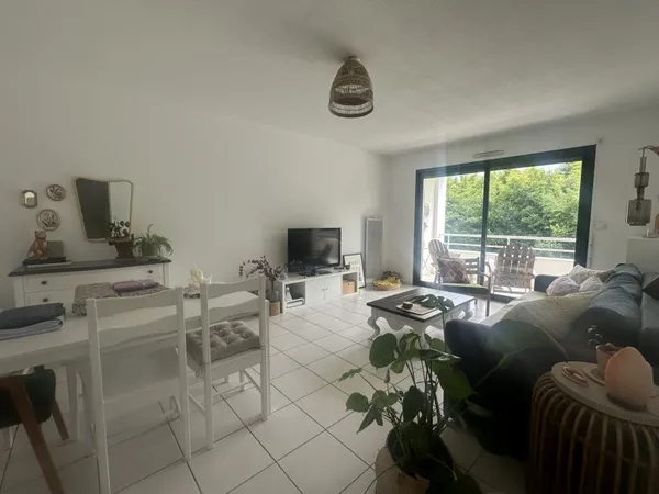 ANGLET T2 avec terrasse, parking sous-sol et cave