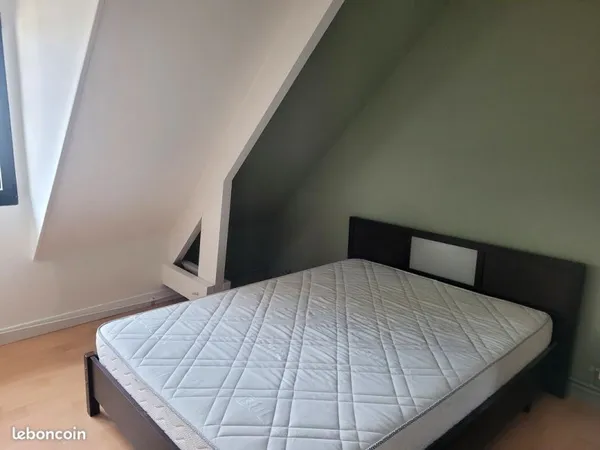 A louer chambre meublée
