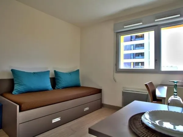 Studio 1 pièce 17 m²