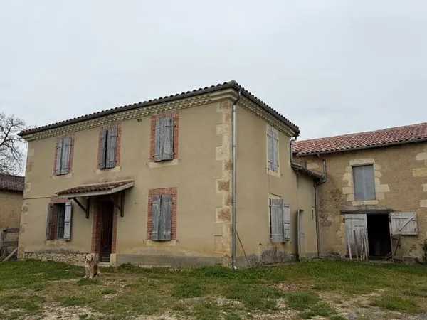 Maison 7 pièces 450 m²