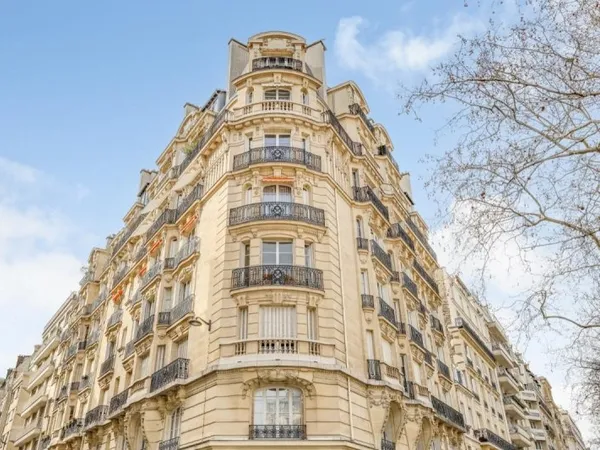 Vends studio - 148.39m² - 6 pièces, 3 chambres - Paris 7E Arrondissement
