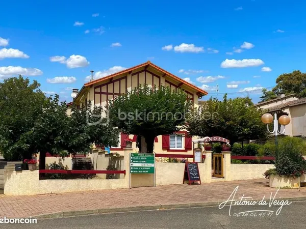 Local hôtel, restaurant 355 m²
