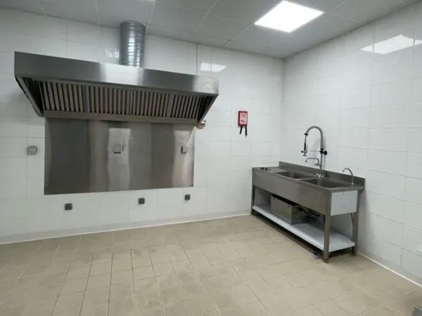 5 laboratoire de cuisine + bureau - opportunité rare