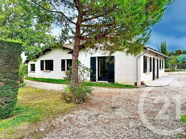 Maison 8 pièces 221 m²