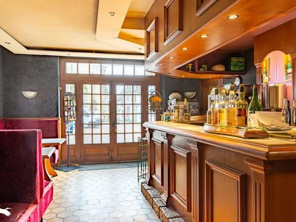 Hôtellerie et restauration Vente Coussac-Bonneval   182000€