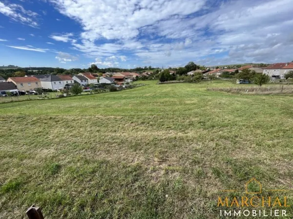 Terrain 750 m²