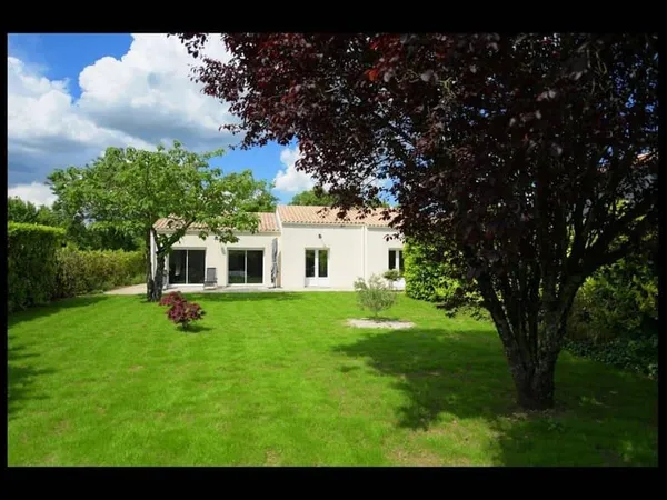 Maison de plain-pied 4 pièces 138 m²