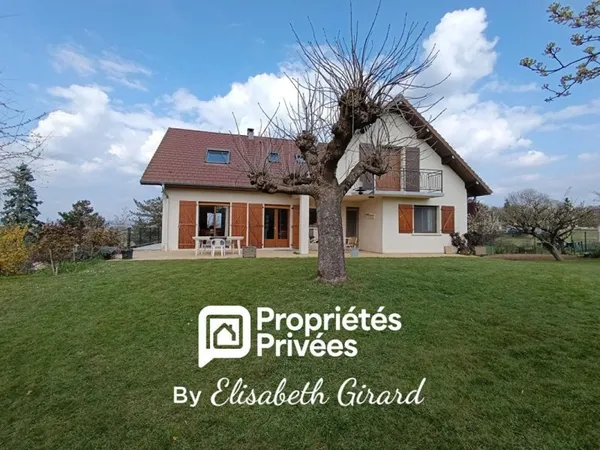 Secteur limitrophe à MARNAY 70- Dans le Dépt 25 : Belle maison familiale de 193 m 2 habitables avec 