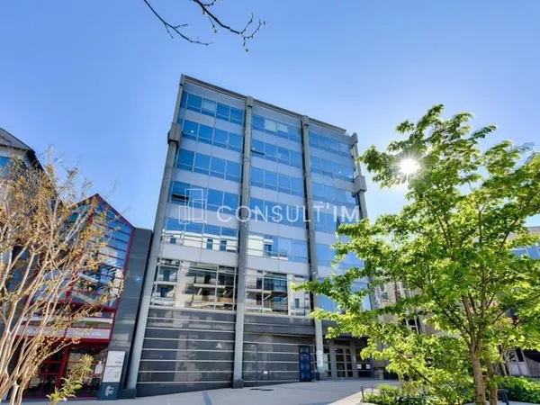 Dans un immeuble de bon standing, à Vendre 582 m² de bureaux au 4ème étage