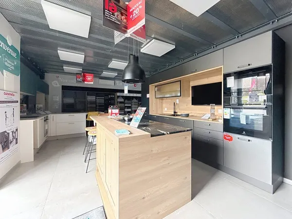 Local commercial 157 m²