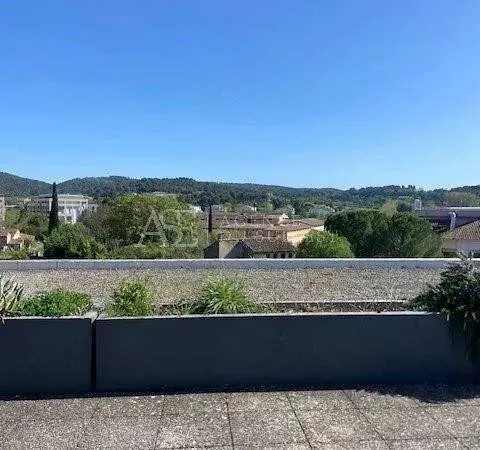 Bureau 3 pièces 51 m²