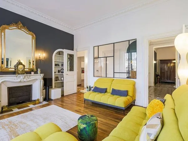 Appartement 6 pièces 229 m²